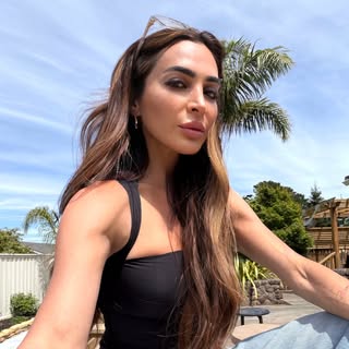 Nicole Keshishian | KALEJUNKIE®