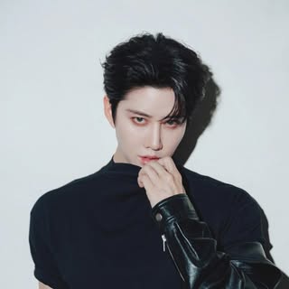 MIKE ANGELO （吴翊歌）