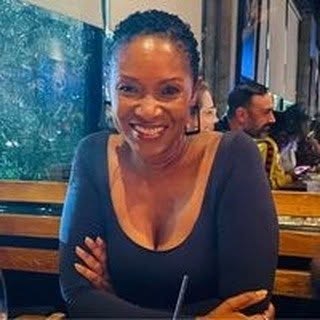 Shelley Robertson