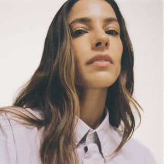 Debi Nova