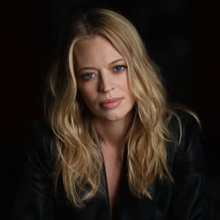 Jeri Ryan