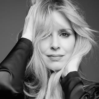 Cara Buono