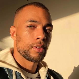 Kendrick Sampson