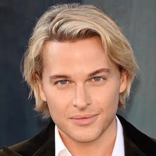 Ronan Farrow