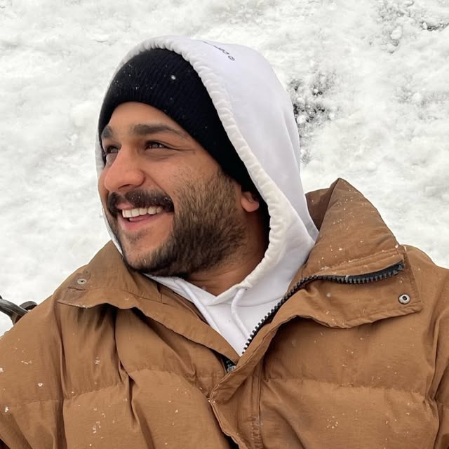 ‎جواد خواجوی‎