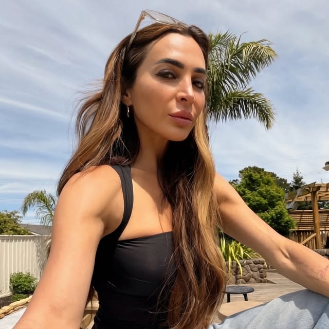 Nicole Keshishian | KALEJUNKIE®