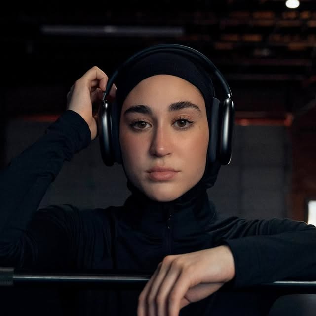 Leana Deeb