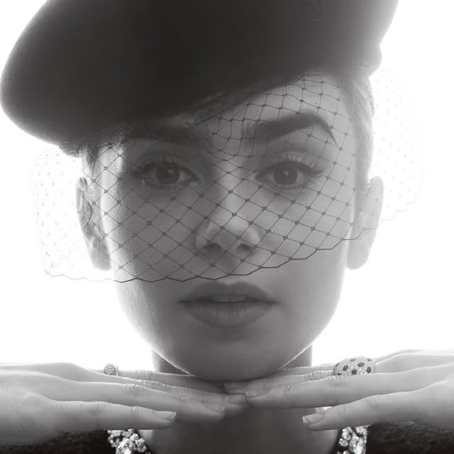 Lily Collins