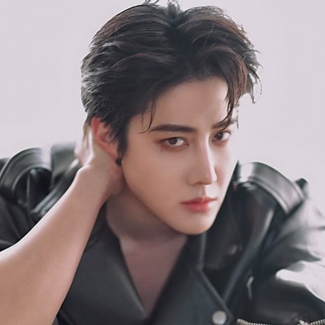 MIKE ANGELO （吴翊歌）