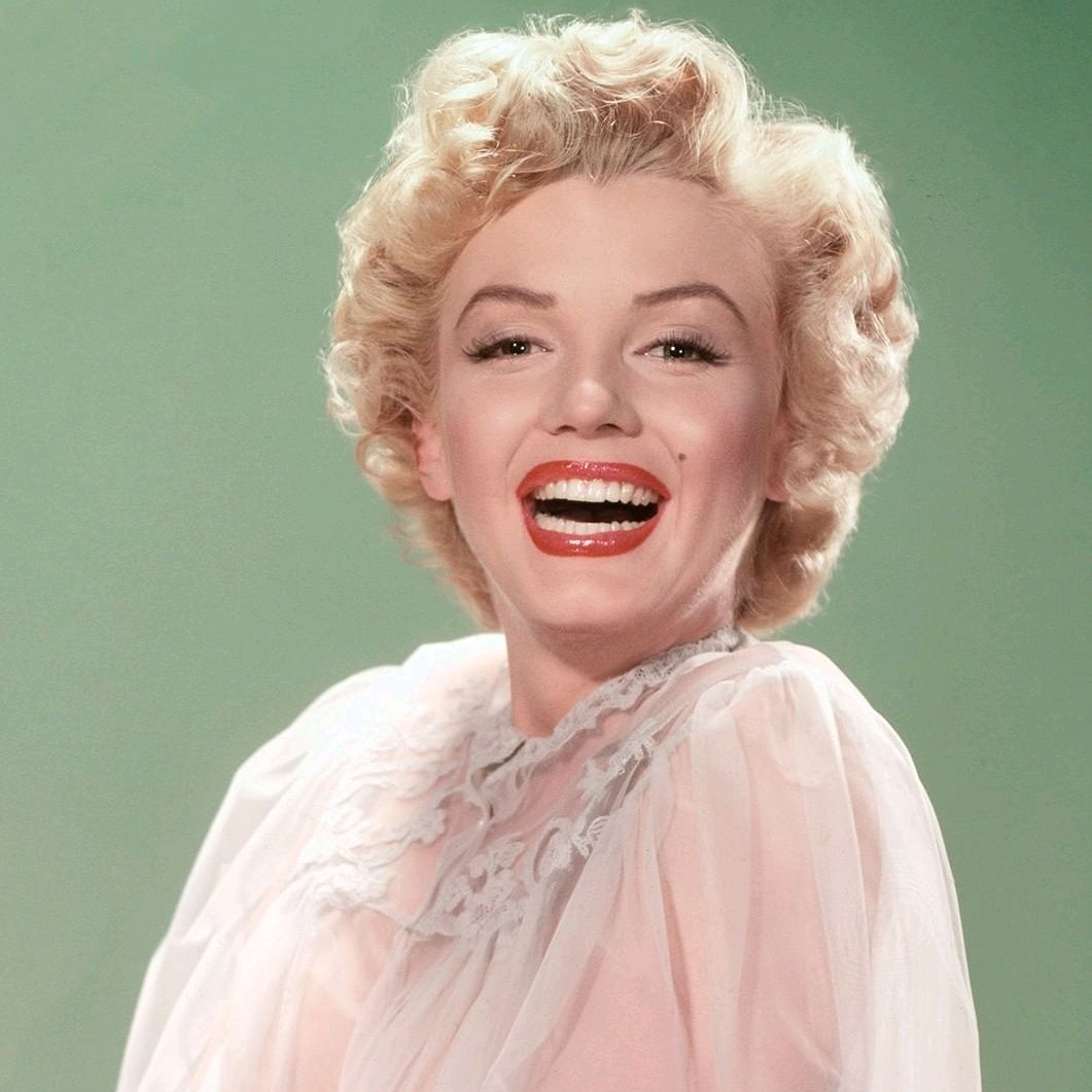 Marilyn Official