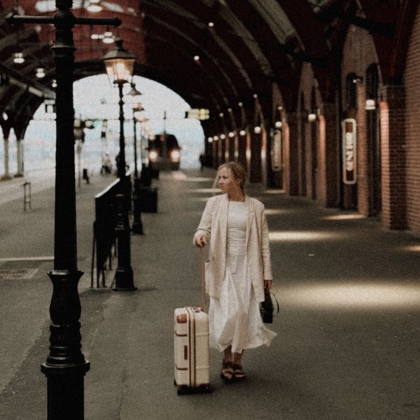 Eveline| Trains & Slow Travel