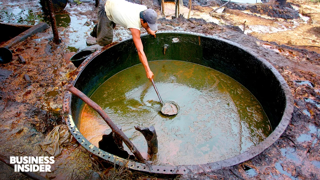 13 Dangerous Jobs Around the World
