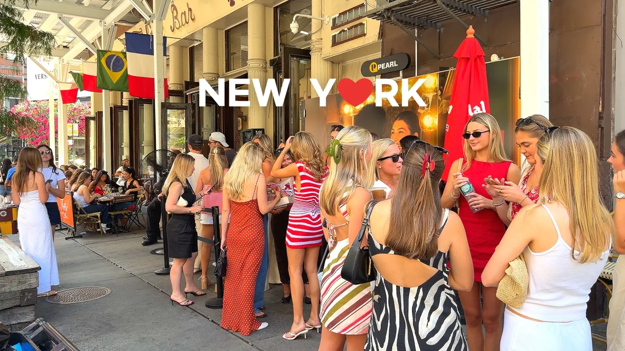 🇺🇸 [4K] SoHo, NYC Is Absolutely Packed on a Saturday Afternoon🚶‍♀️🚲☀️