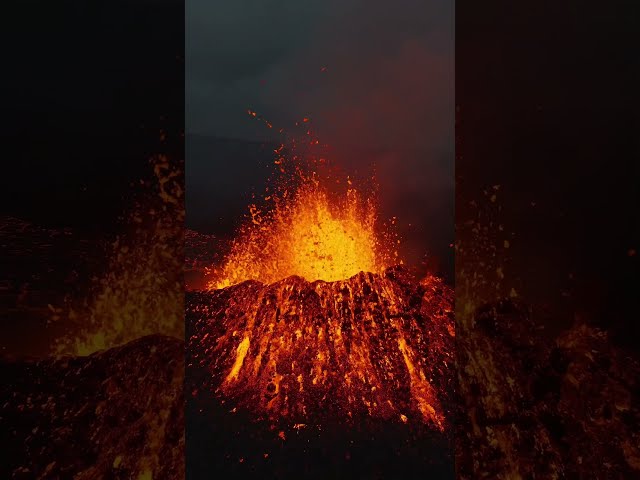 A closer look at volcanic activity in Iceland 🌋 🇮🇸 #Iceland #Shorts #Nature