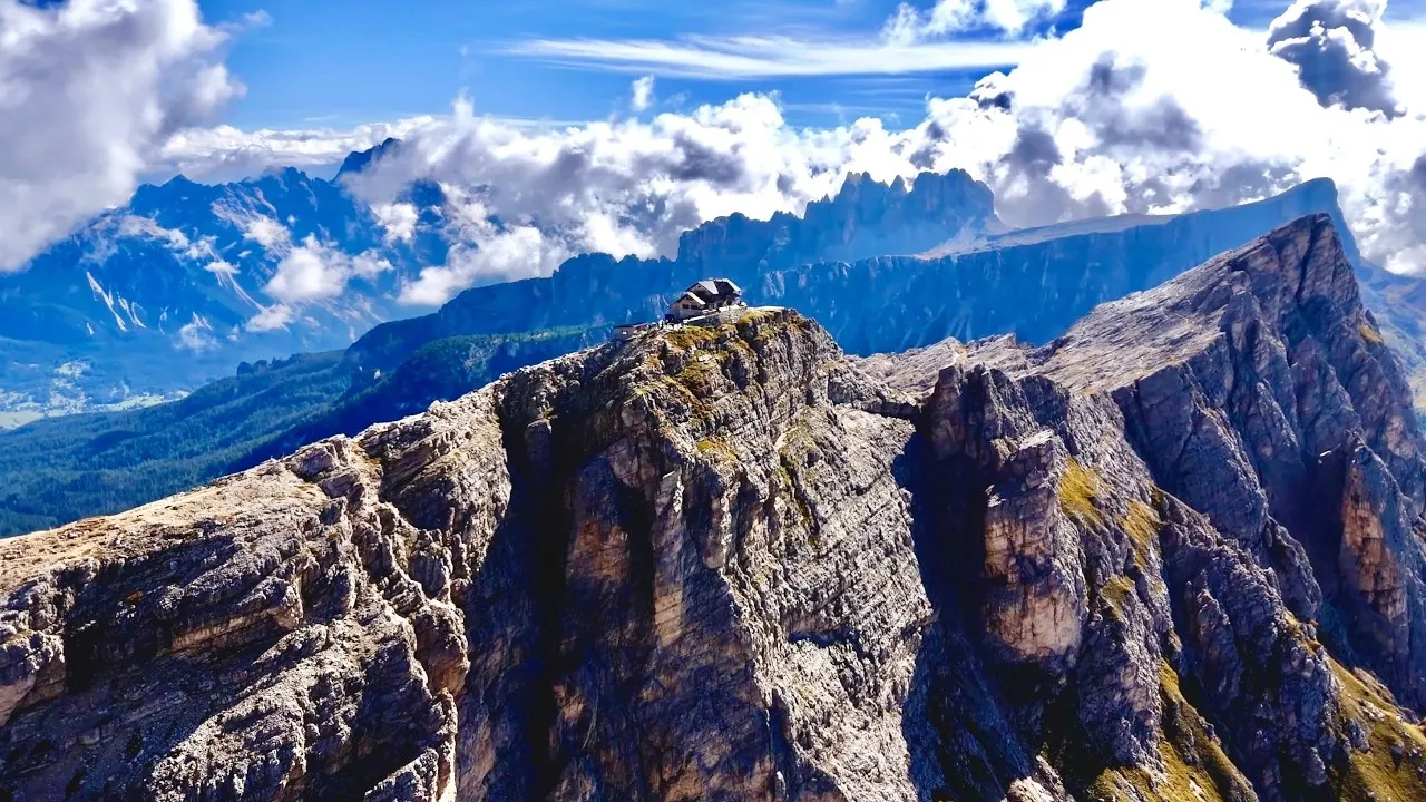Hiking 75 miles Alone on the Alta Via 1 Dolomites