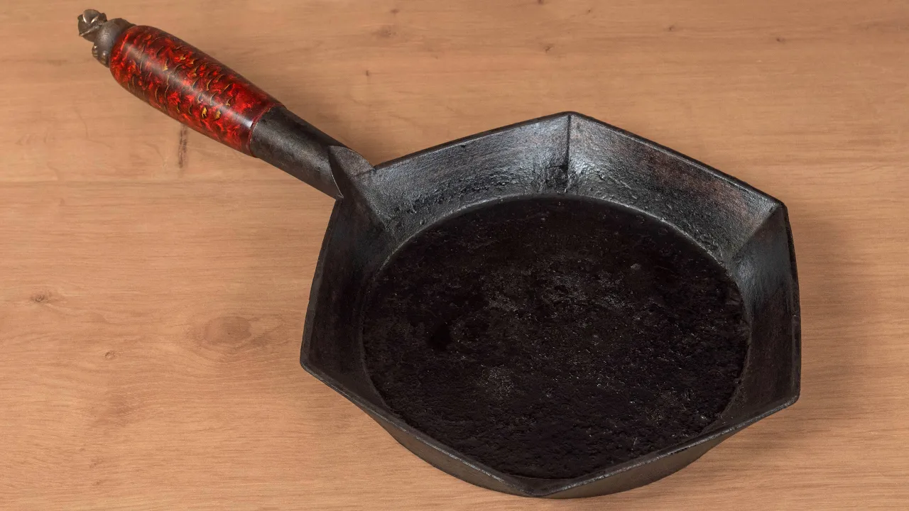 I Made My Own Frying Pan From Scratch
