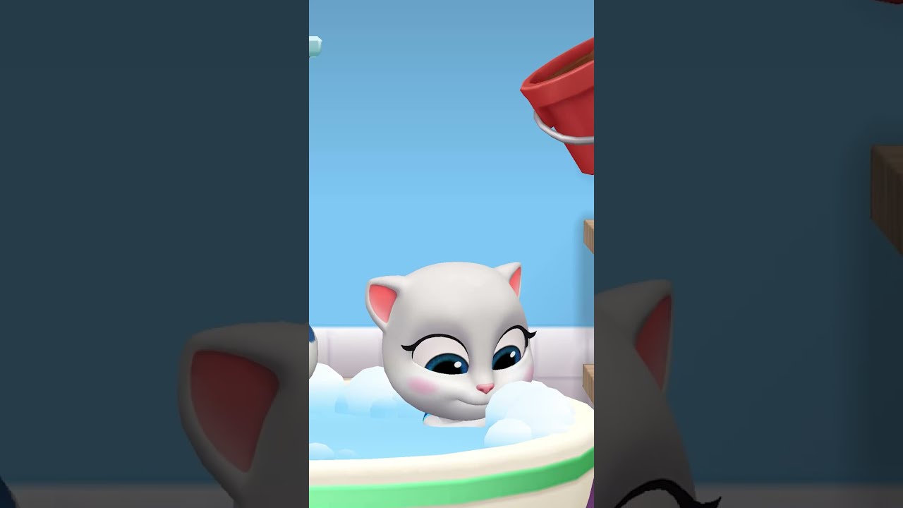 leather, rinse, play! 🛁🧼 #MyTalkingTomFriends #TalkingTom #BathroomFun
