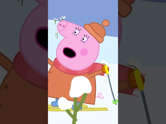Mummy Pig Goes Skiing 🎿 #shorts #peppapig