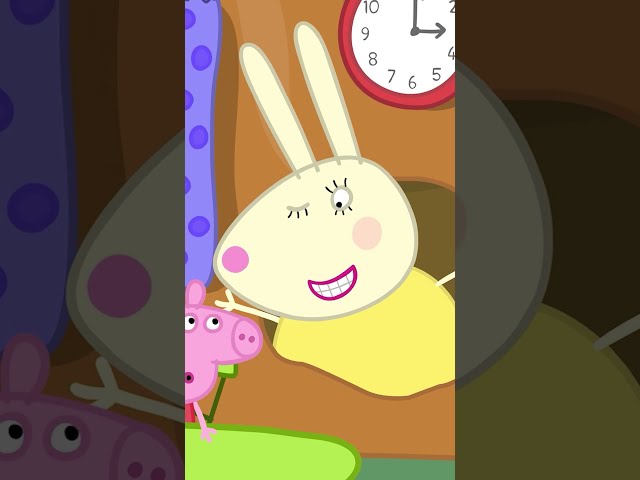 Peppa Pig Finds a SECRET Shop Passageway 🤫🔒 #PeppaPig #Shorts