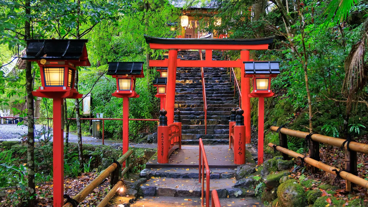 Quiet Trail Walk from Kifune to Kurama with Soft Rain and Mountain Fog | Kyoto, Japan