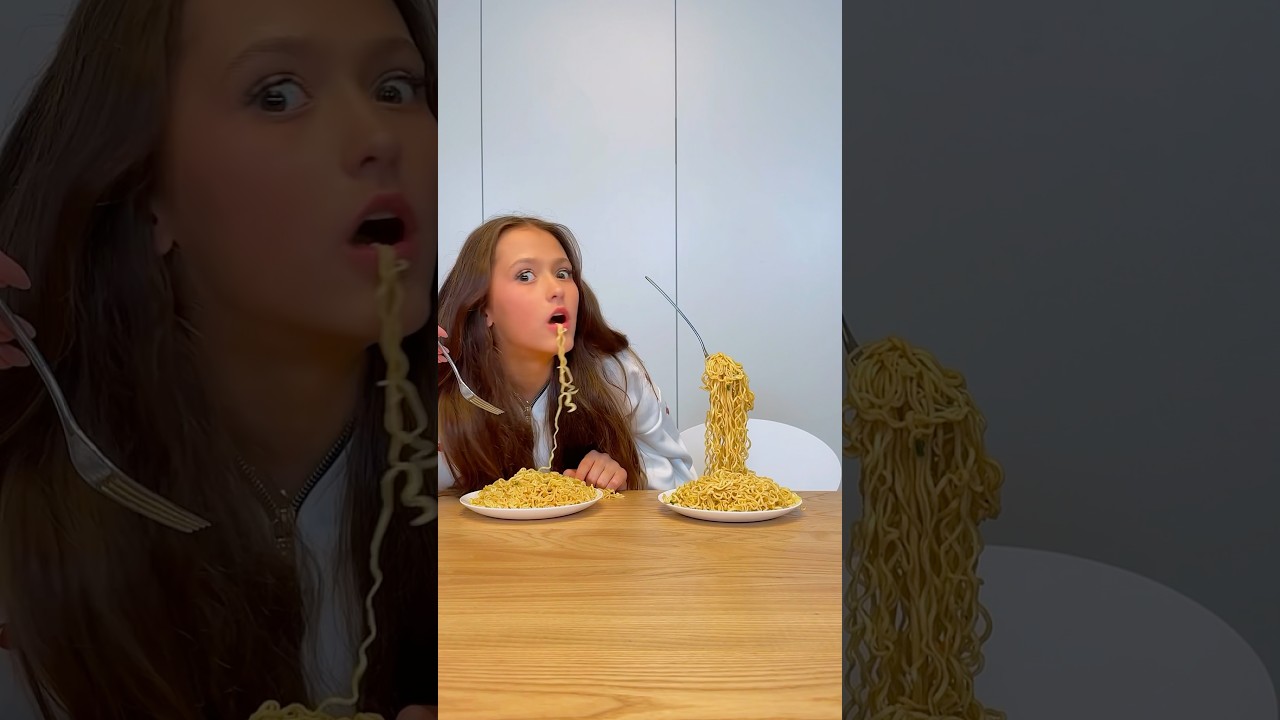 👩🏽 + 🍝 + 🍎 = 🕊️😠 Rate her reaction 1-10👋
