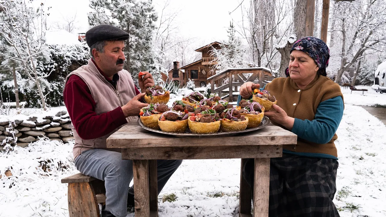 Simple Village Cooking Meatballs on Edible Plates... 🍖🍞🔥