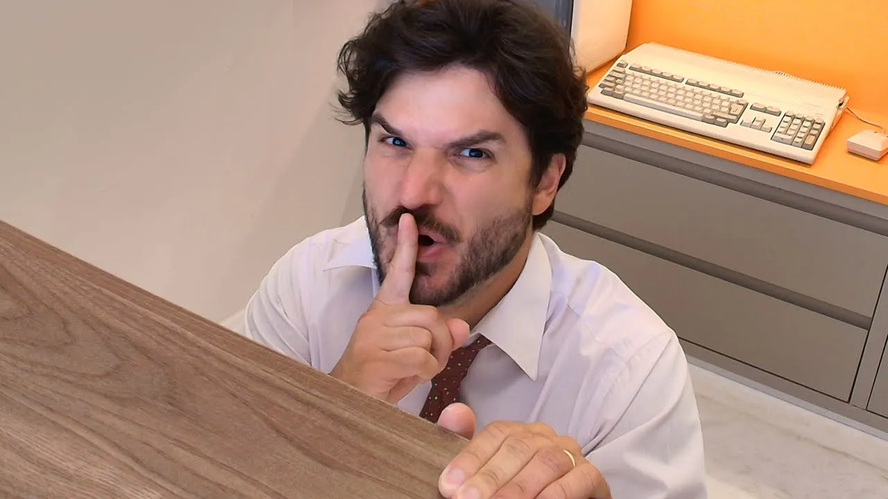 VIDA REAL: EU PRECISO ME ESCONDER NA VIDA REAL SE NÃO ELE VAI ME MATAR!