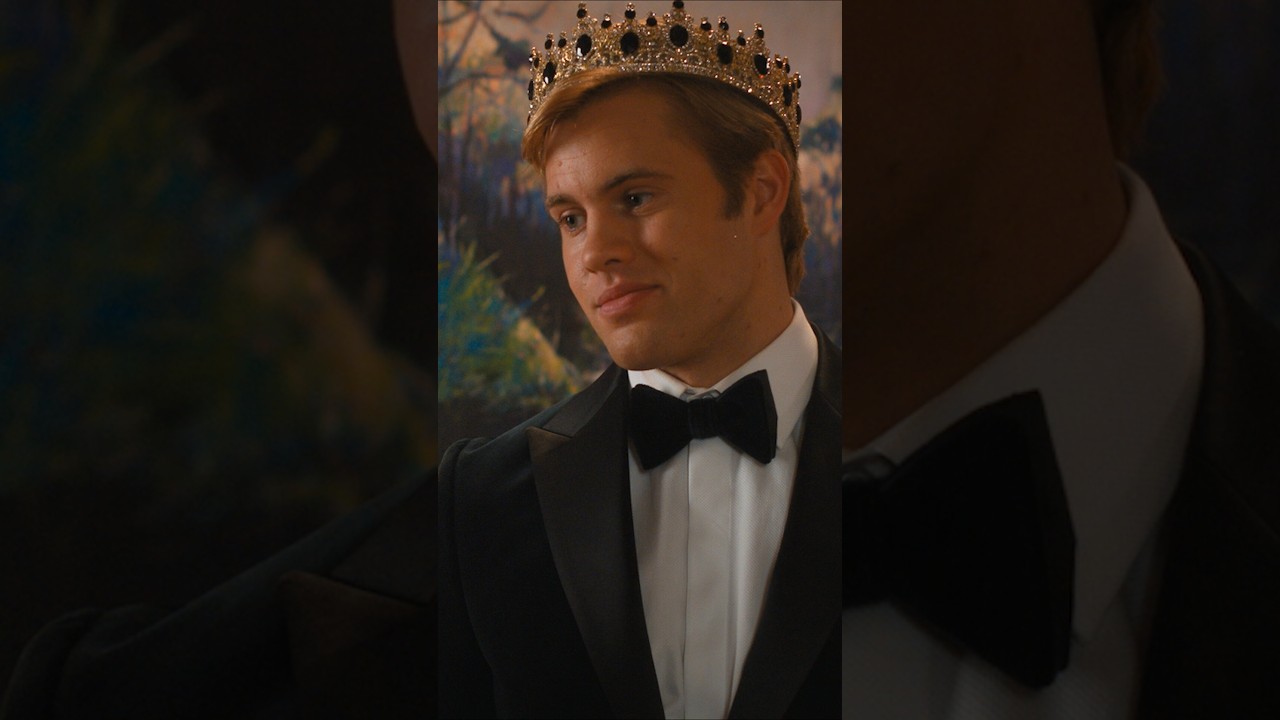 world, meet josh regis. you’re gonna love/hate him. #CrewGirl